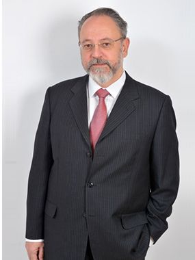 Dr Julian Muguerza